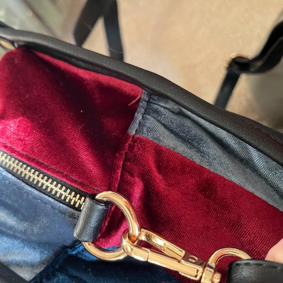 Large NWOT *Velvet* Tote Shoulder Bag w/ Removable Crossbody Strap - Picture 7 of 9